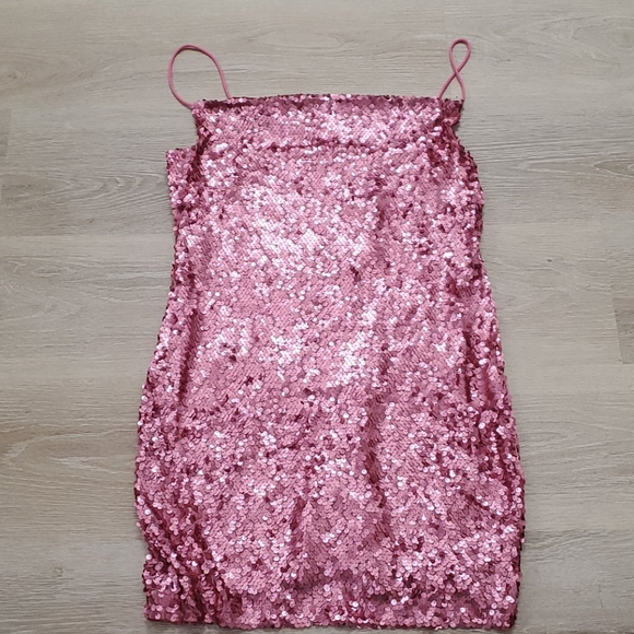 Leyden Dress - Picture 2 of 4